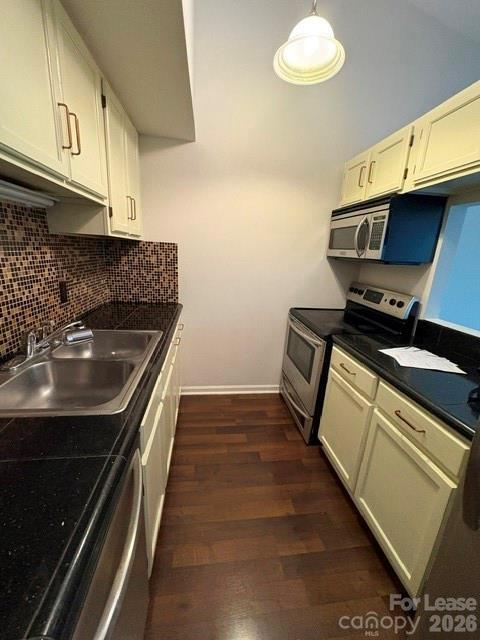 Photo - 430 Queens Rd