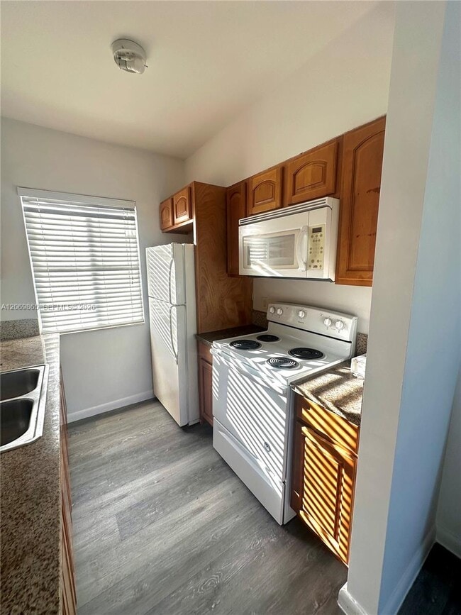 Photo - 7130 Rue Versailles Dr Unidad 10