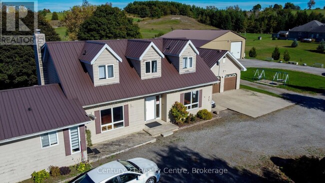 Photo - 20061 Willoughby Rd