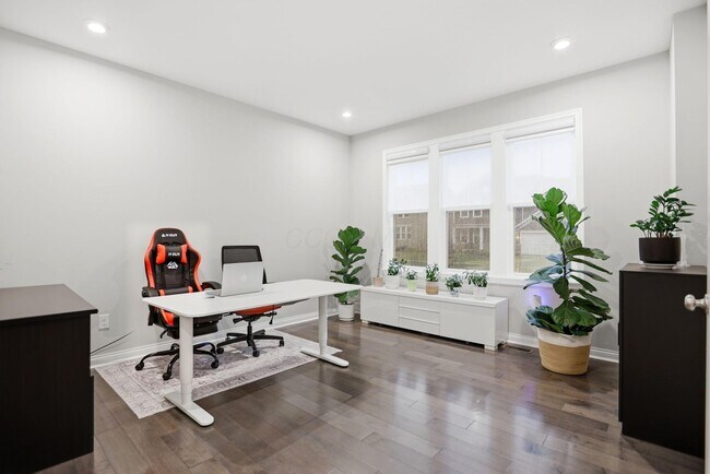 Photo - 254 Harness Way