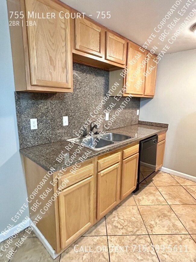 Photo - 755 Miller Ct Unit 755