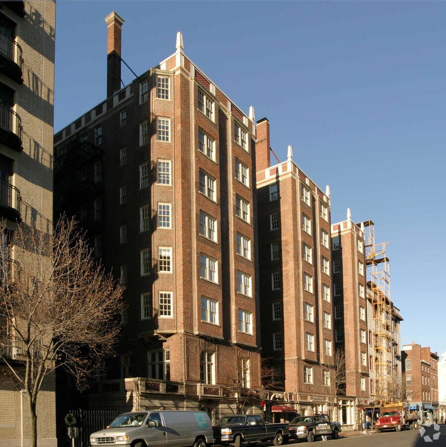 Photo - Lincolnshire Residences Apartments