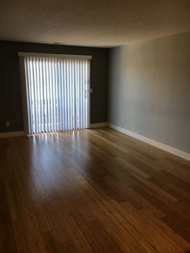 Photo - Summergate Parkway Condominiums