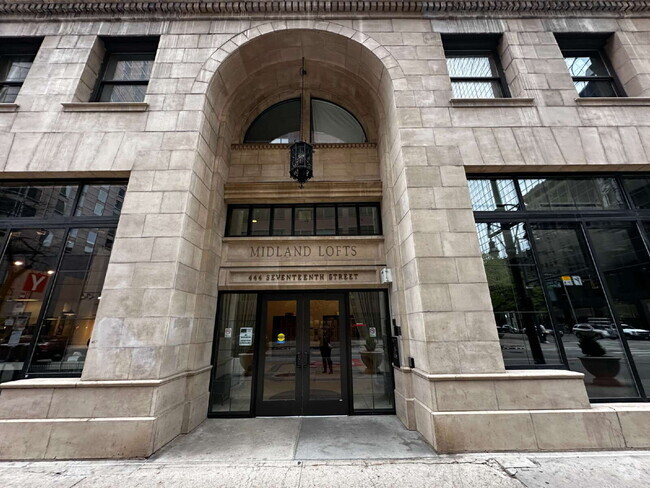 Building Photo - GREAT CONDO for rent in the Midland Lofts! Unit 409
