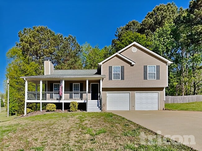 Building Photo - 7 Adair Cove