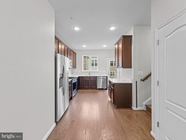 Photo - 2570 Debert Cir