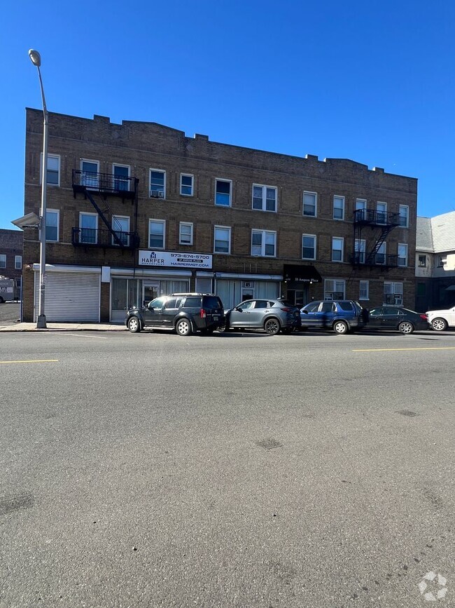 Building Photo - Affordable Luxury In the Heart of East Orange Rental