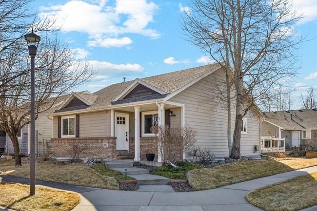 Building Photo - Low-Maintenance Upgraded 3-Bedroom Home Near Downtown Loveland