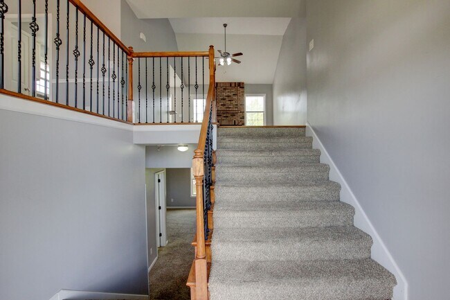Photo - Sweet Splitlevel with Awesome Basement Area