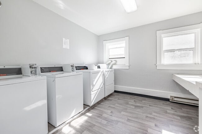 Lavadero - Courtyard Apartments