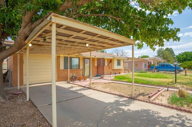 Photo - 313 Robins Dr