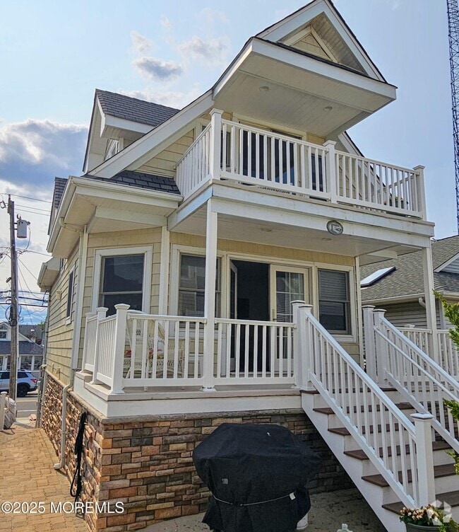 Building Photo - 110 1st Ave Rental