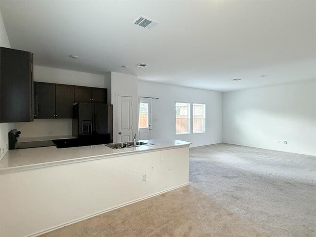 Photo - 112 Standing Rock Ln