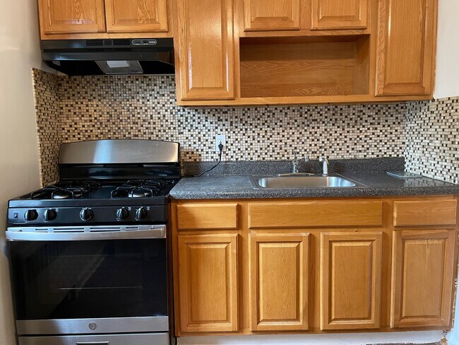 Photo - 581 Thomas St