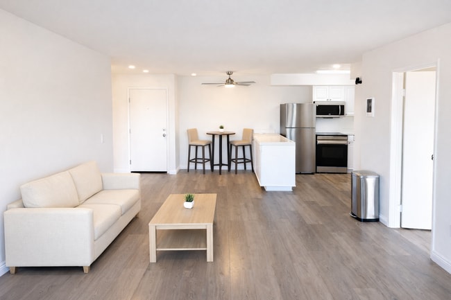 Building Photo - Quiet 2 Bedroom 2 Bathroom Minutes From SDSU Unit 64