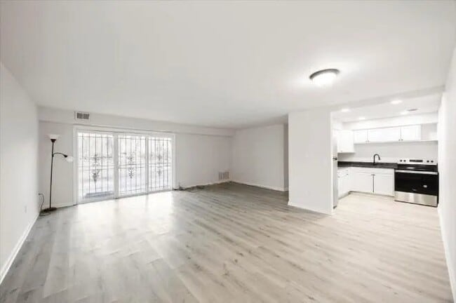 Photo - 2310 Ewing Ave Unit 101