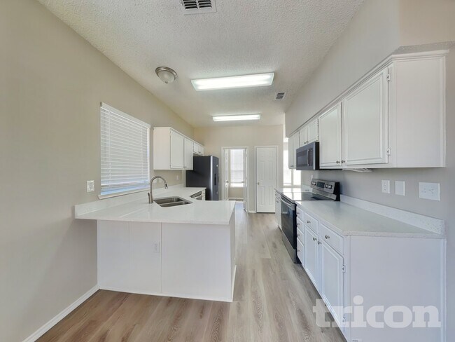 Photo - 5916 Madison Dr