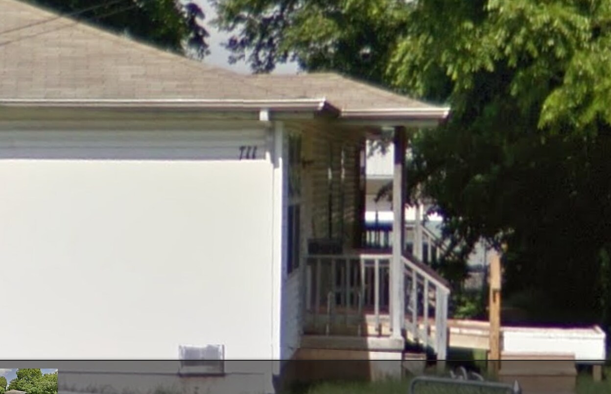 Foto principal - 711 N Weaver Ave