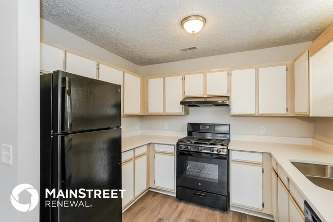 Photo - 205 Crosshaven Ct