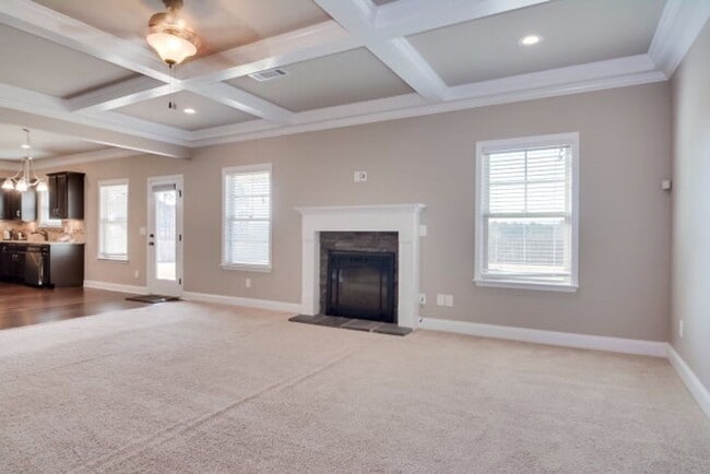 Photo - 260 Wentworth Pl