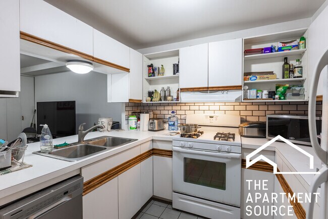 Photo - 631 W Arlington Pl