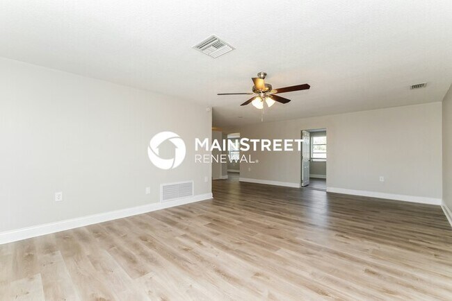 Photo - 3 Bedroom Pet-Friendly Home in PORT RICHEY, FL with Main Street Renewal