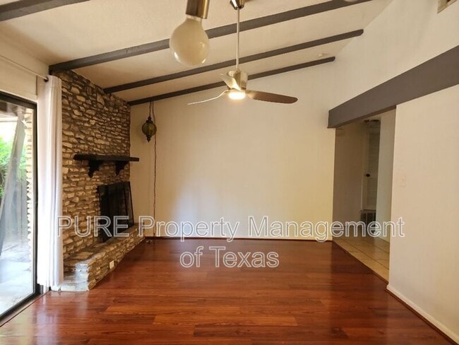 Photo - 3000 Lakeside Dr