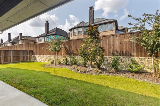 Photo - 2445 Saffire Way