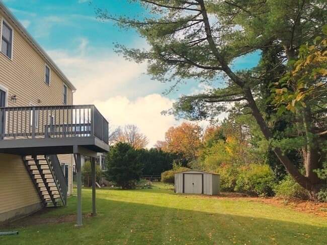 Photo - 322 Lowell St