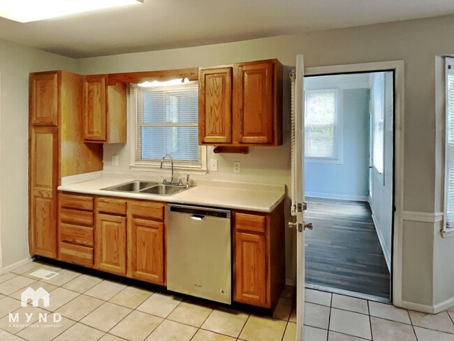 Photo - 1728 Russet Woods Ln