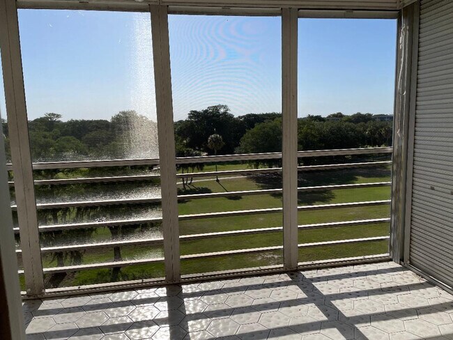 Photo - 605 Oaks Dr Unit 603