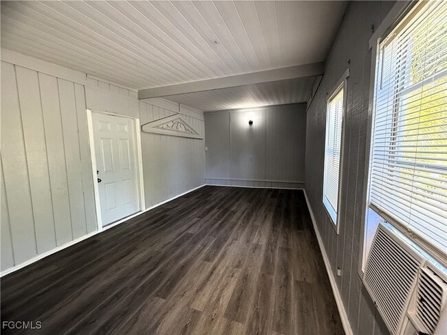 Photo - 8239 Suncoast Dr