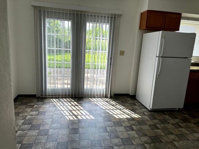 Photo - 111 Pin Oak Dr