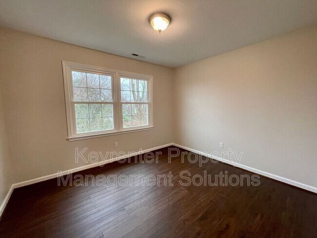 Photo - 1614 Plunkett St Unit Apt A