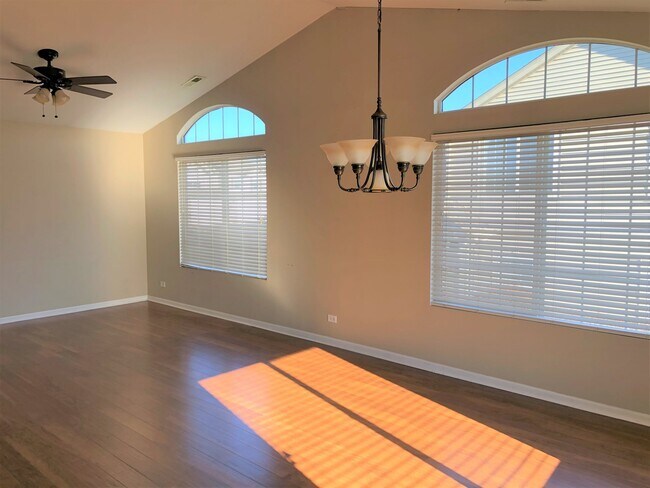 Photo - 1609 Fredericksburg Ln Unit 1609