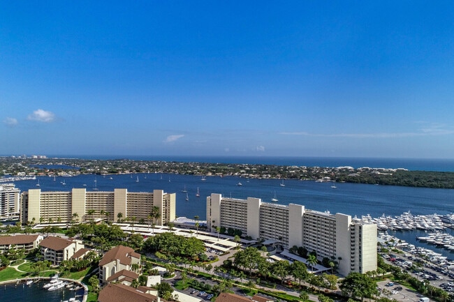 Building Photo - 132 Lakeshore Dr Unit 220 Rental