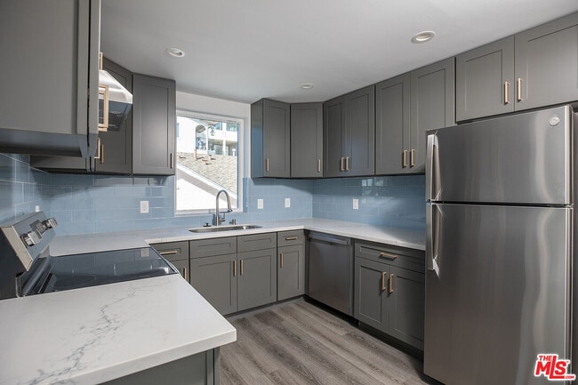 Photo - 1432-1432 W 9th St Unidad 1432