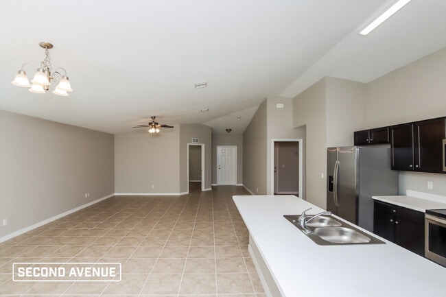 Photo - 1135 Tarleton St SE