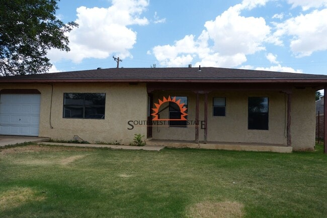 Building Photo - Cute 3 bedroom!