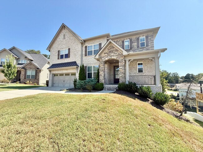 516 Vivian Lee Ln