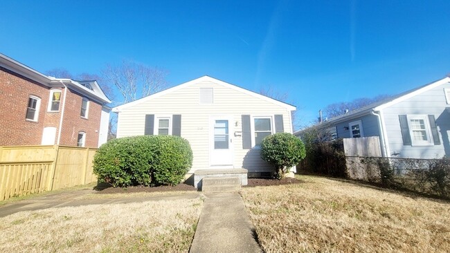 Building Photo - 9305 Fox Run Dr