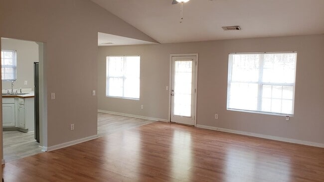 Photo - 630 Red Fox Ln