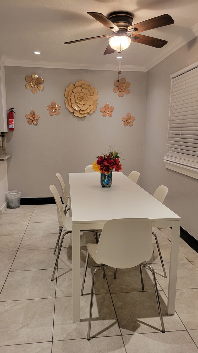 Photo - 2620 England St Unit 3