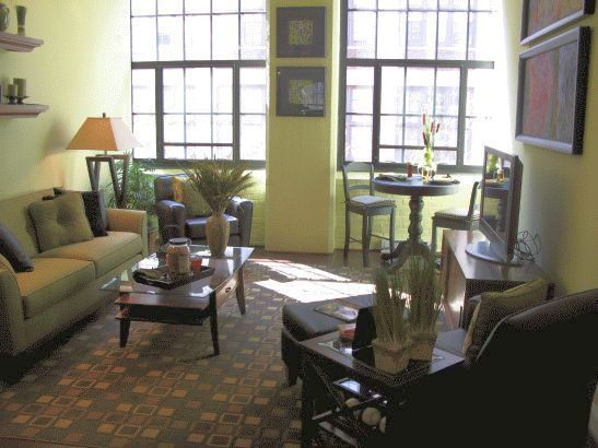 Building Photo - 2429 Locust St Unit 315