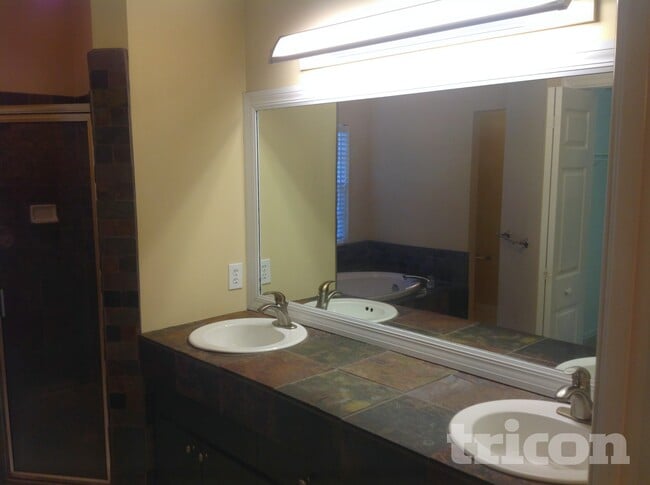 Photo - 2212 Misty Ridge Ln