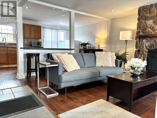 Photo - 2958 King St