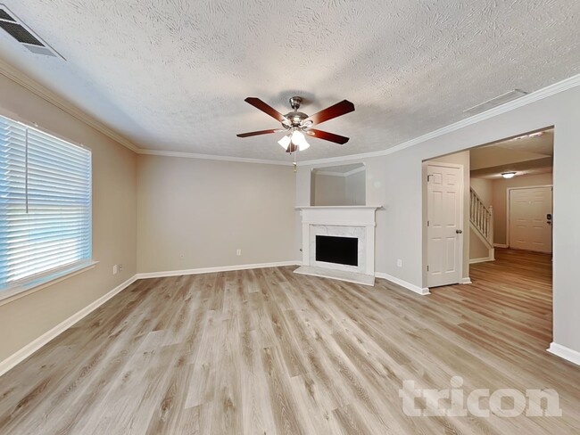 Photo - 201 Sandstone Dr