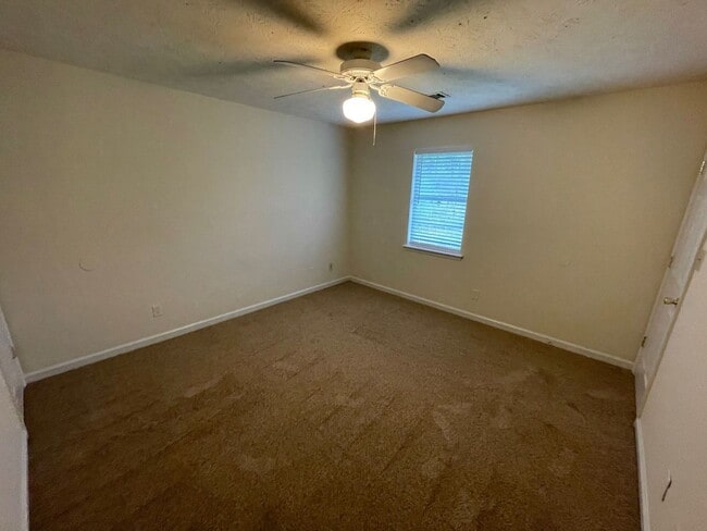 Photo - PRE-LEASING FOR AUGUST 2026!