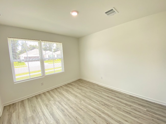 Photo - 16213 Loussier Dr