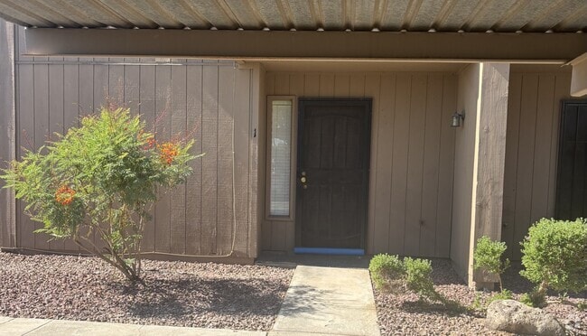Building Photo - 833 S Avenue A Rental